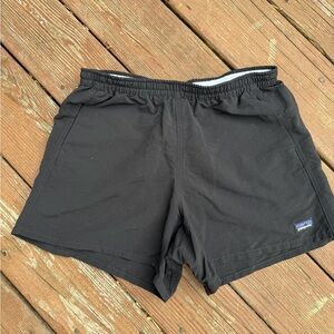 Patagonia Medium Black Dry Fit Athletic Shorts Unisex
